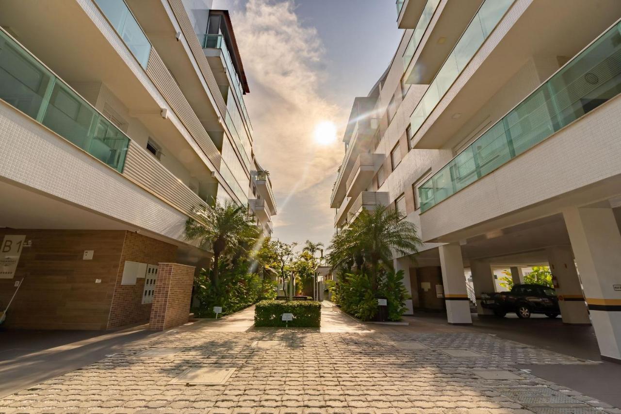 公寓 Varandas Do Atlantico: Beachfront Comfort Bombinhas