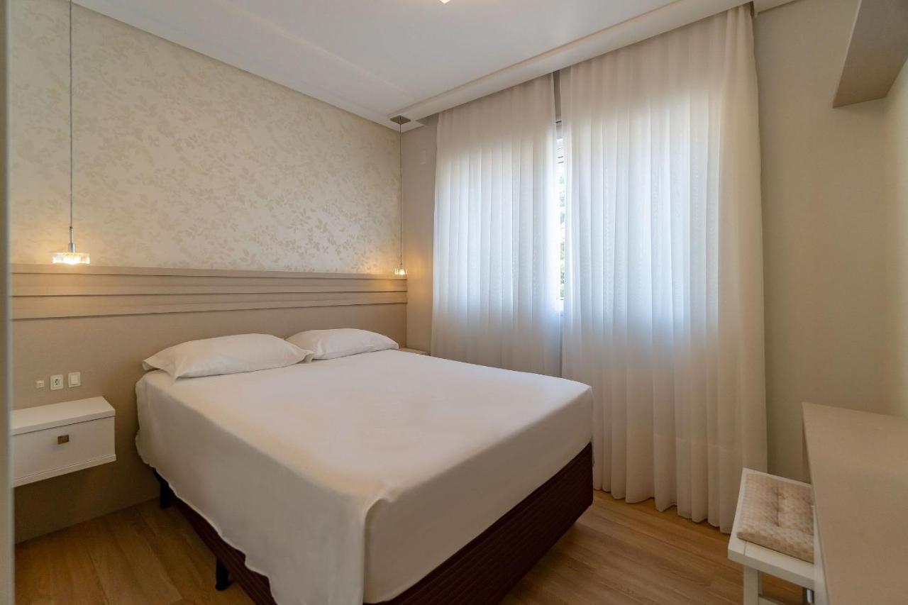公寓 Varandas Do Atlantico: Beachfront Comfort Bombinhas