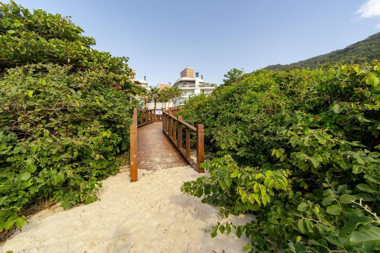 Apartment Varandas Do Atlantico: Beachfront Comfort